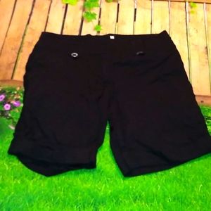 I. Q. Black shorts size 8
